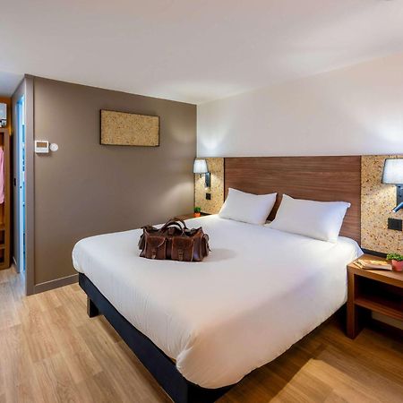 Greet Hotel Chatellerault Exterior photo